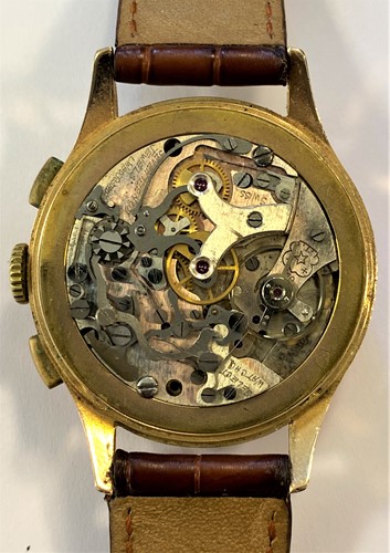 Lot 232 - Chronographe Suisse - A gentleman's Swiss 18ct gold 'up and down' chronograph wristwatch