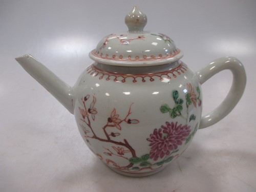 Lot 12 - An 18th century Chinese tea pot, 13.5cm high...