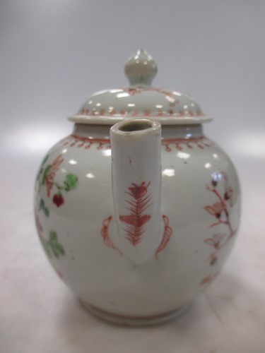 Lot 12 - An 18th century Chinese tea pot, 13.5cm high...