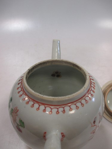 Lot 12 - An 18th century Chinese tea pot, 13.5cm high...