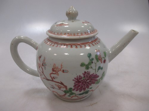 Lot 12 - An 18th century Chinese tea pot, 13.5cm high...