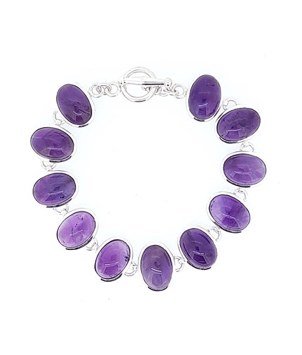 Lot 34 - A contemporary amethyst bracelet