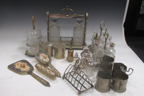 Lot 186 - A silver plated tantalus together with a...