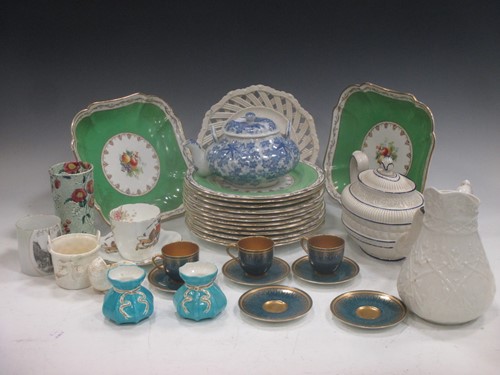 Lot 36 - A quantity of ceramics and glass to include...