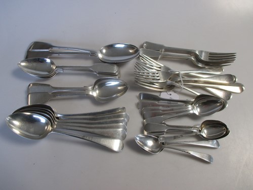 Lot 175 - An assorted collection of silver flatware 53.2ozt