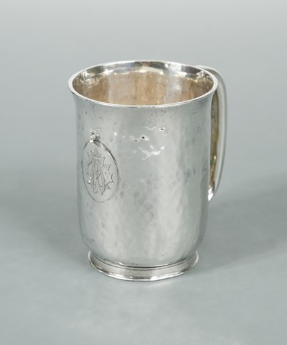 Lot 384 - An Edward VII silver child's tankard