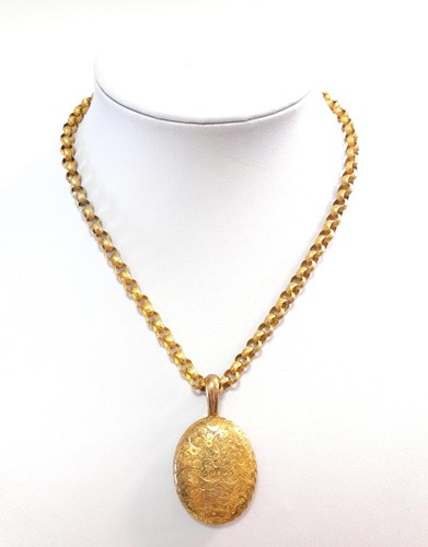 Lot 48 - A Victorian locket and chain