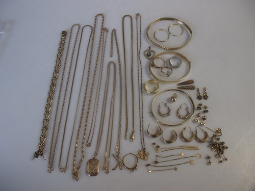 Lot 152 - A collection of 9ct gold jewellery 103.1g gross