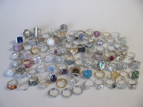 Lot 162 - A large collection of mainly silver dress...