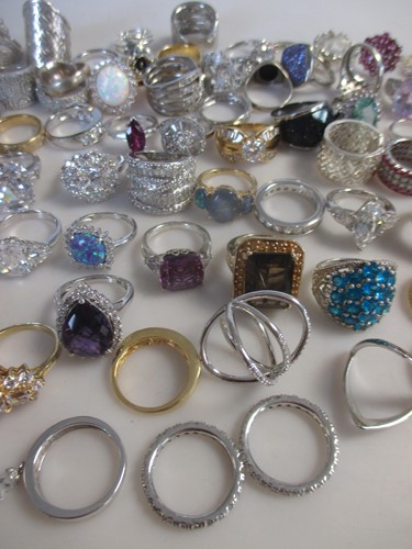 Lot 162 - A large collection of mainly silver dress...