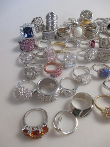 Lot 162 - A large collection of mainly silver dress...