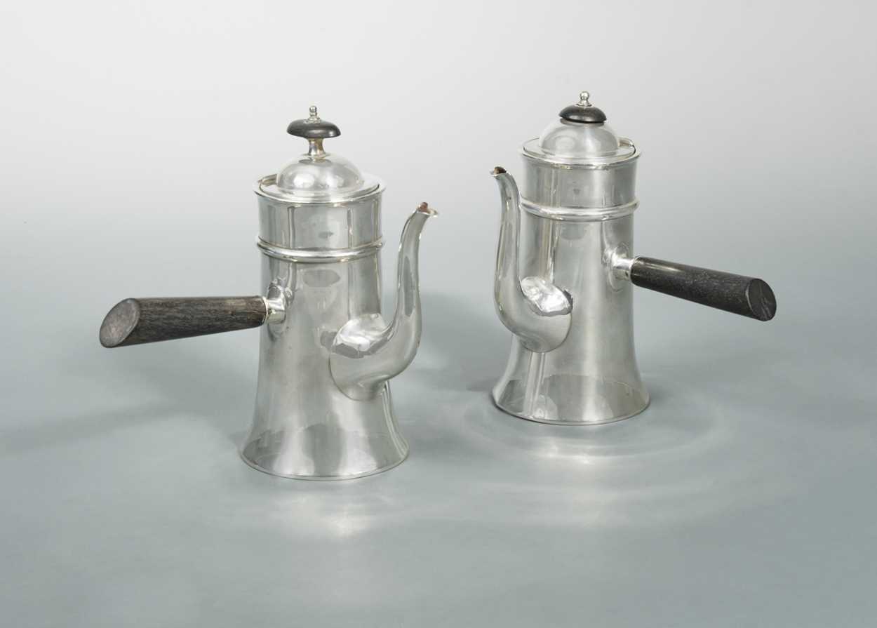 Lot 388 - An Edward VII silver 2 piece cafe au lait set