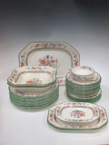 Lot 78 - Copeland Spode Chinese Rose pattern tableware...