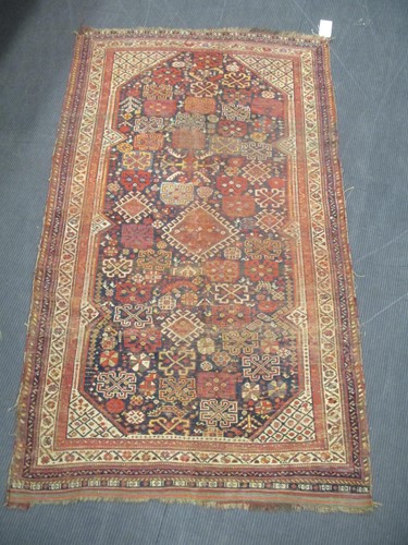 Lot 592 - An early 20th century Quashqai rug 217 x 124cm...