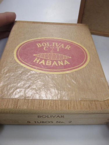 Lot 45 - A collection of Cuban cigars in three boxes...