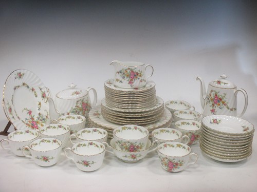 Lot 5 - Mintons Lorraine dinner and tea service