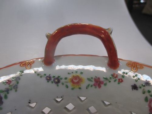Lot 41 - An 18th century Chinese famille rose pierced...