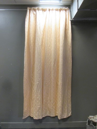 Lot 466 - A single patterned yellow curtain (lined with...
