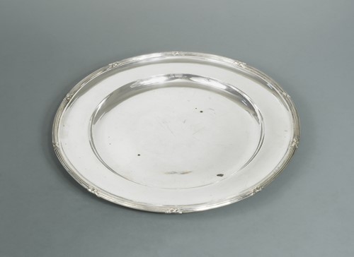 Lot 371 - An early 20th century Austrian metalwares silver charger