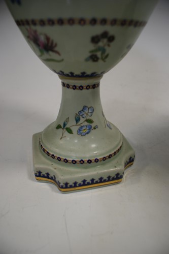 Lot 9 - A pair of Samson porcelain armorial vases,...