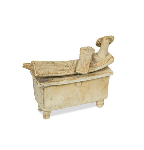 Lot 30 - John Maltby (British, 1936-2020), stoneware box and cover