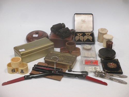 Lot 140 - A Princess Mary Christmas 1914 gift box with...