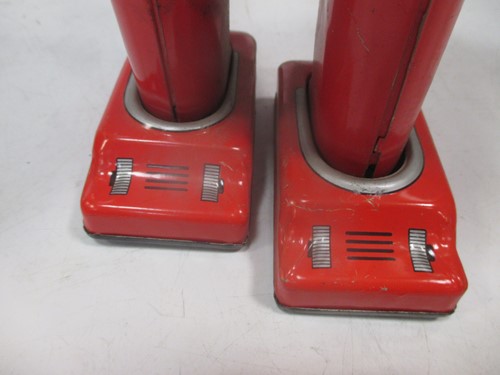 Lot 64 - A Daiya for Cragstan Tinplate Battery operated...