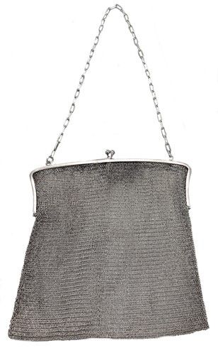 Lot 343 - An early 20th century continental metalwares silver dance purse