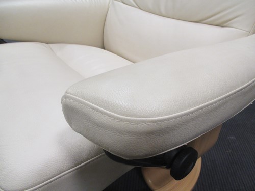 Lot 361 - An EKORNES "stressless" leather recliner with...
