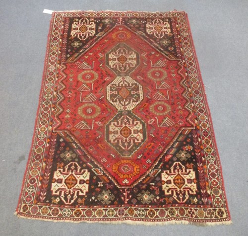 Lot 490 - A hand-knotted Qashqai carpet