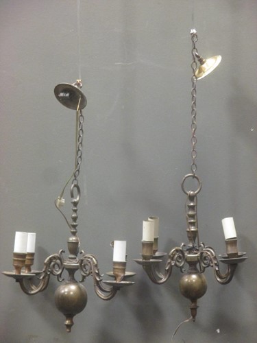 Lot 395 - An early 20th century glass and metal mounted...