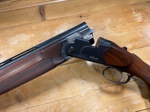 Lot 122 - A Beretta 686 Onyx 12 bore boxlock ejector...