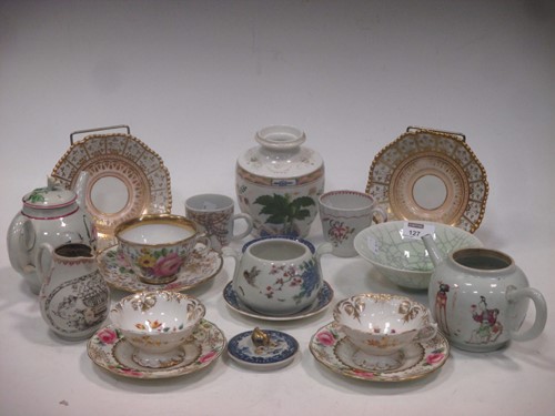 Lot 127 - A Pearlware teapot and cover, and two...