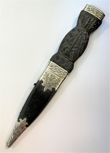 Lot 324 - A George V silver mounted  Sgian Dubh