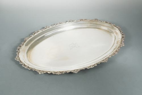 Lot 376 - A mid-20th century Egyptian metalwares silver platter