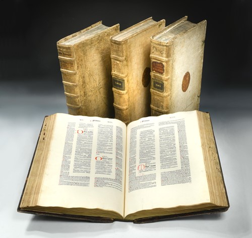 Lot 88 - BIBLIA LATINA.