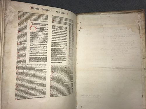Lot 88 - BIBLIA LATINA.