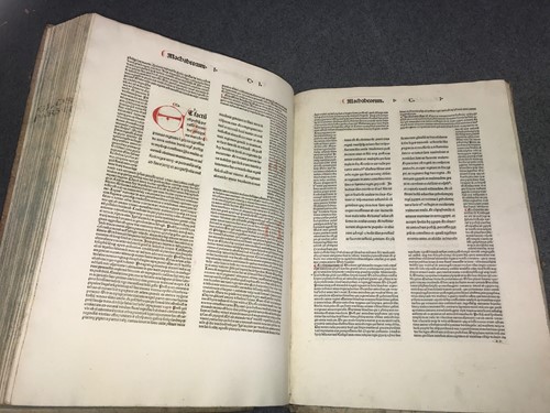 Lot 88 - BIBLIA LATINA.