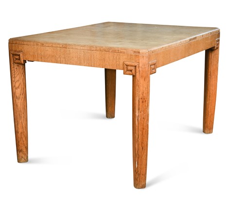 Lot 152 - A Waring & Gillow Art Deco oak draw-leaf dining table