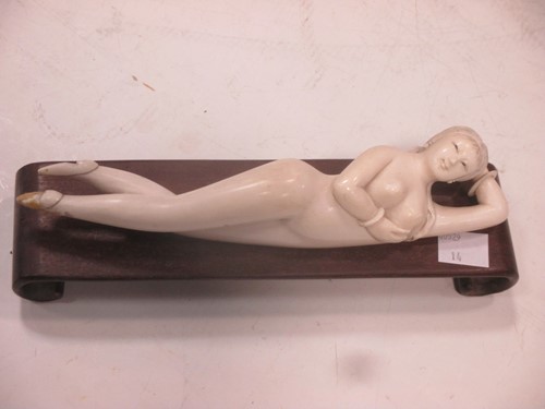 Lot 70 - An early 20th century ivory doctors model of a...