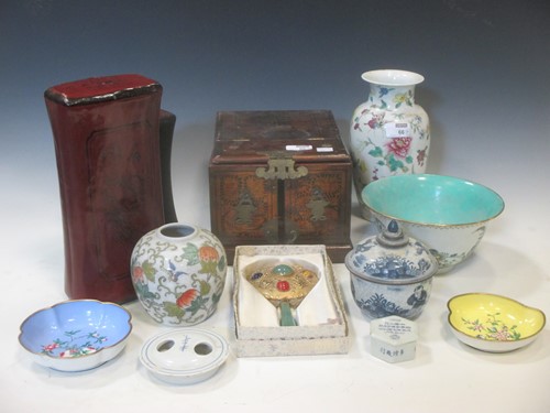 Lot 66 - A quantity of mid 20th century Oriental items...
