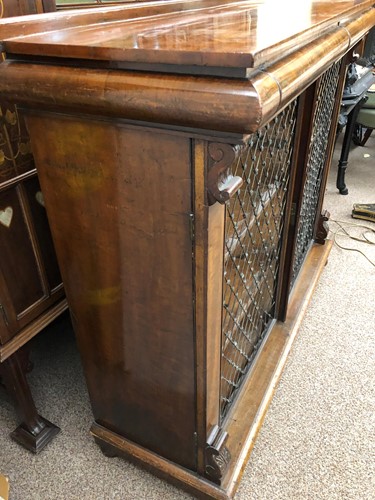 Lot 594 - An early Victorian mahogany side cabinet