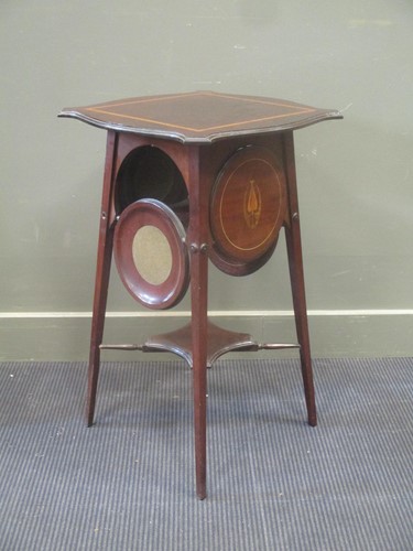 Lot 422 - An Edwardian shaped top table with fold down...