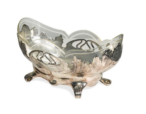 Lot 158 - An Art Nouveau 'Orivit' electroplate basket with moulded glass liner