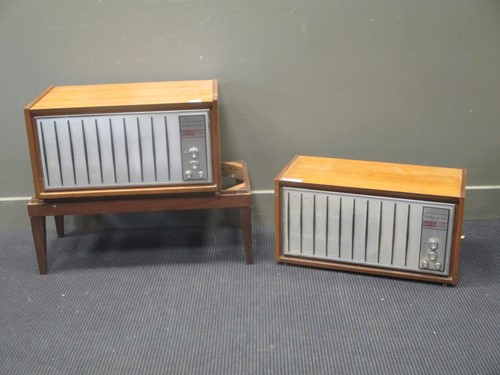 Lot 124 - A Decca SC300 record player and speaker