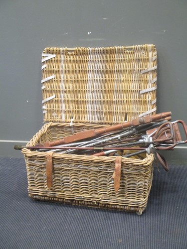 Lot 125 - A quantity of shooting sticks, canvas bags,...