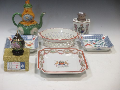 Lot 57 - A Samson tea cannister, a creamware basket...
