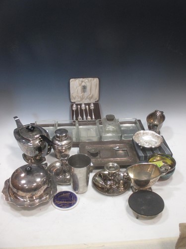 Lot 205 - A quantity of miscellaneous silver and silver...