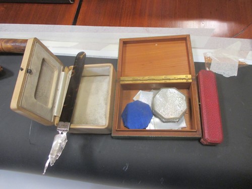 Lot 128 - A shagreen cigarette box, a silver topped...