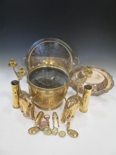 Lot 168 - A collection of assorted metalwares,...